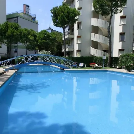 Apartment Fantastic Three-room With Terrace, Garden, Swimming Pool And Sea View *