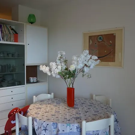 Apartment Fantastic Three-room With Terrace, Garden, Swimming Pool And Sea View