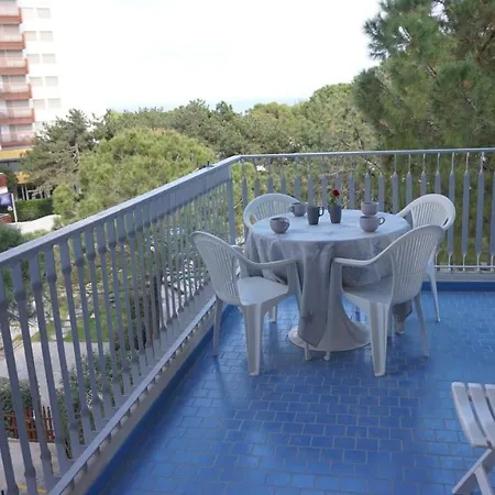 Fantastic Three-room With Terrace, Garden, Swimming Pool And Sea View Lignano Sabbiadoro